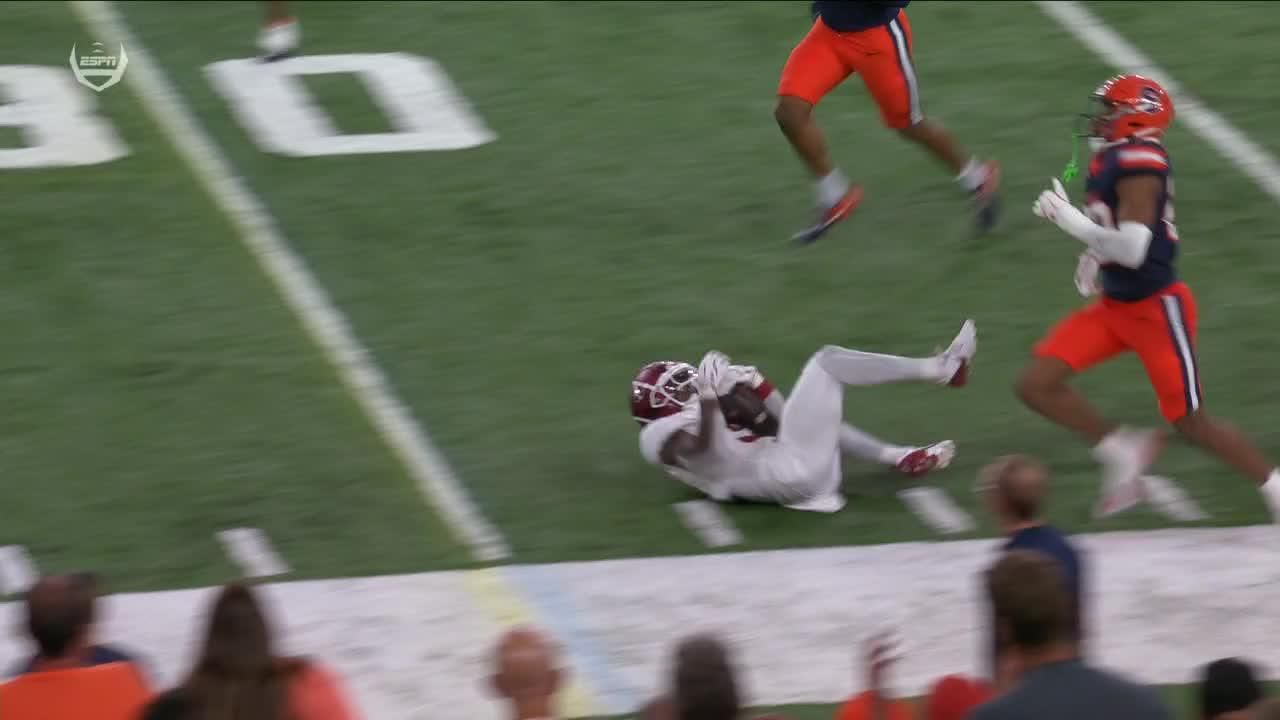 Chris Davis Jr. breaks off 47-yard rush