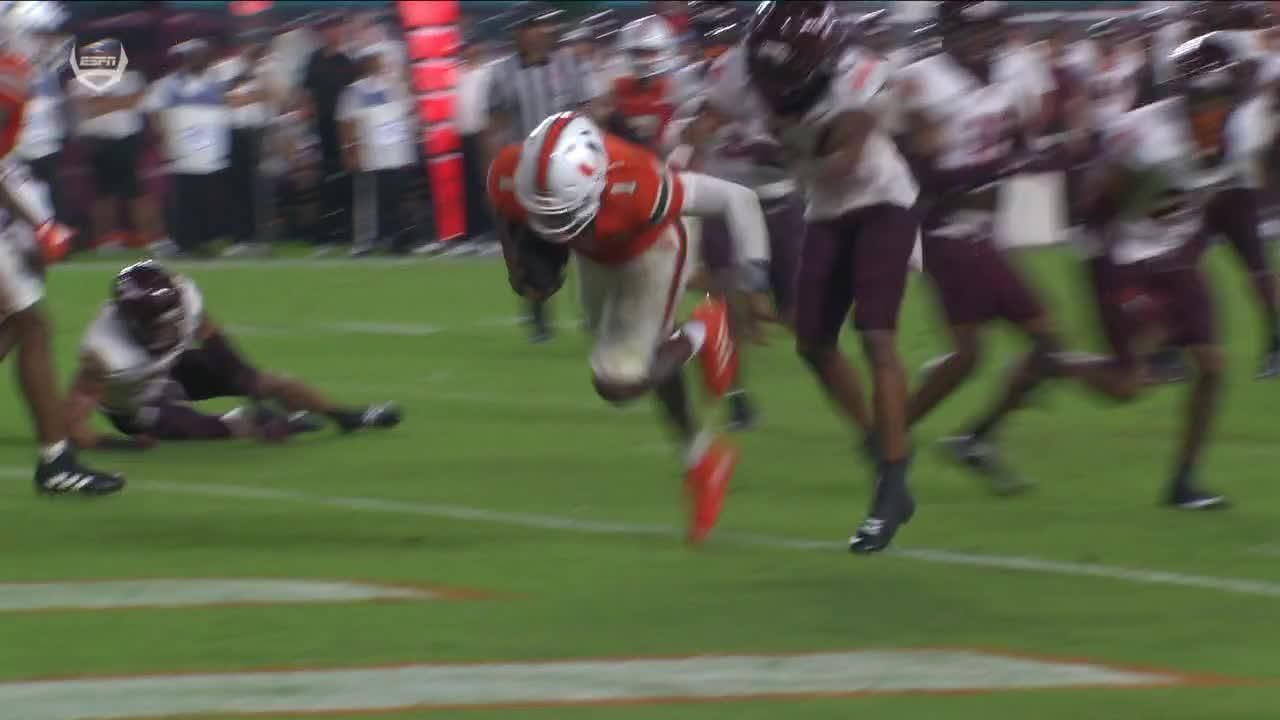 Cam Ward scores on QB keeper