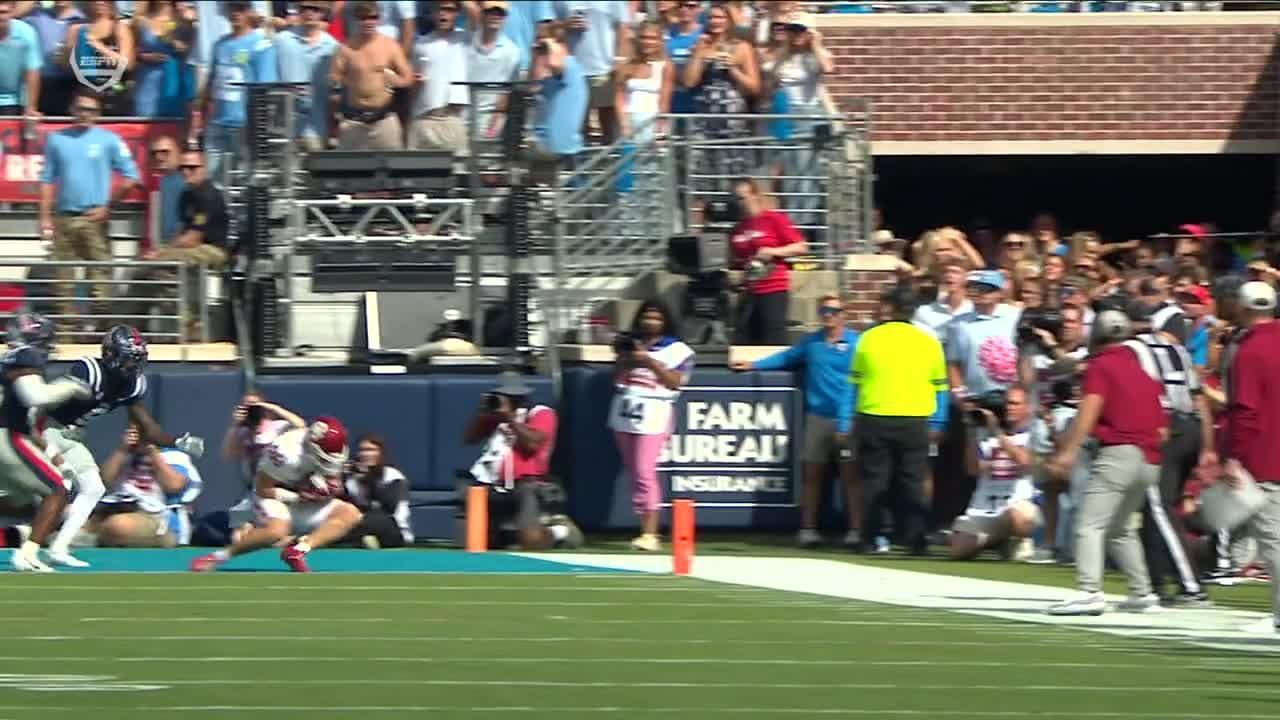 Jackson Arnold hits Jacob Jordan for an OU TD