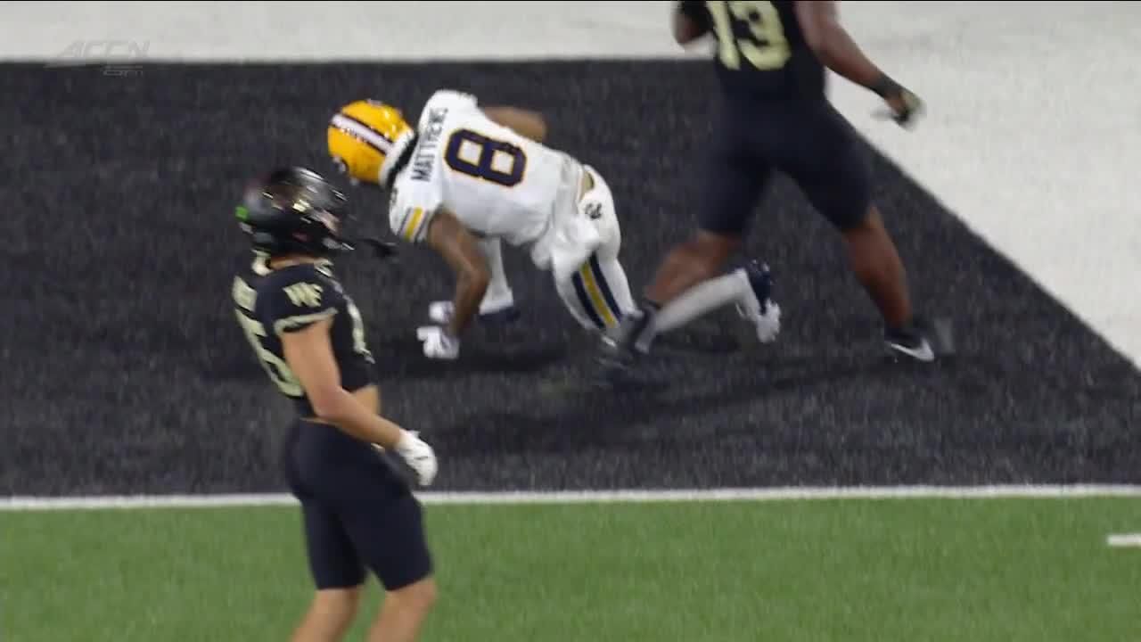 Fernando Mendoza connects for 11-yard TD pass