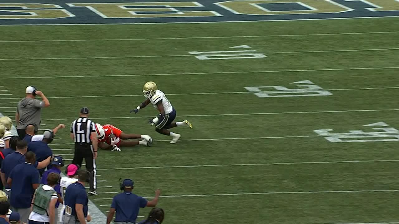 Georgia Tech comes up with a big stop on fourth down