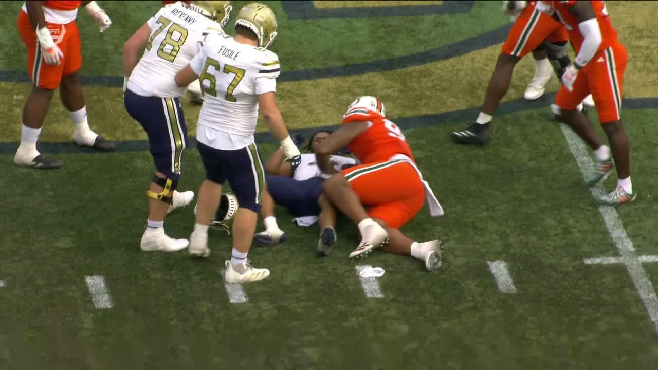 Miami's Ahmad Moten Sr. ejected for targeting after huge hit