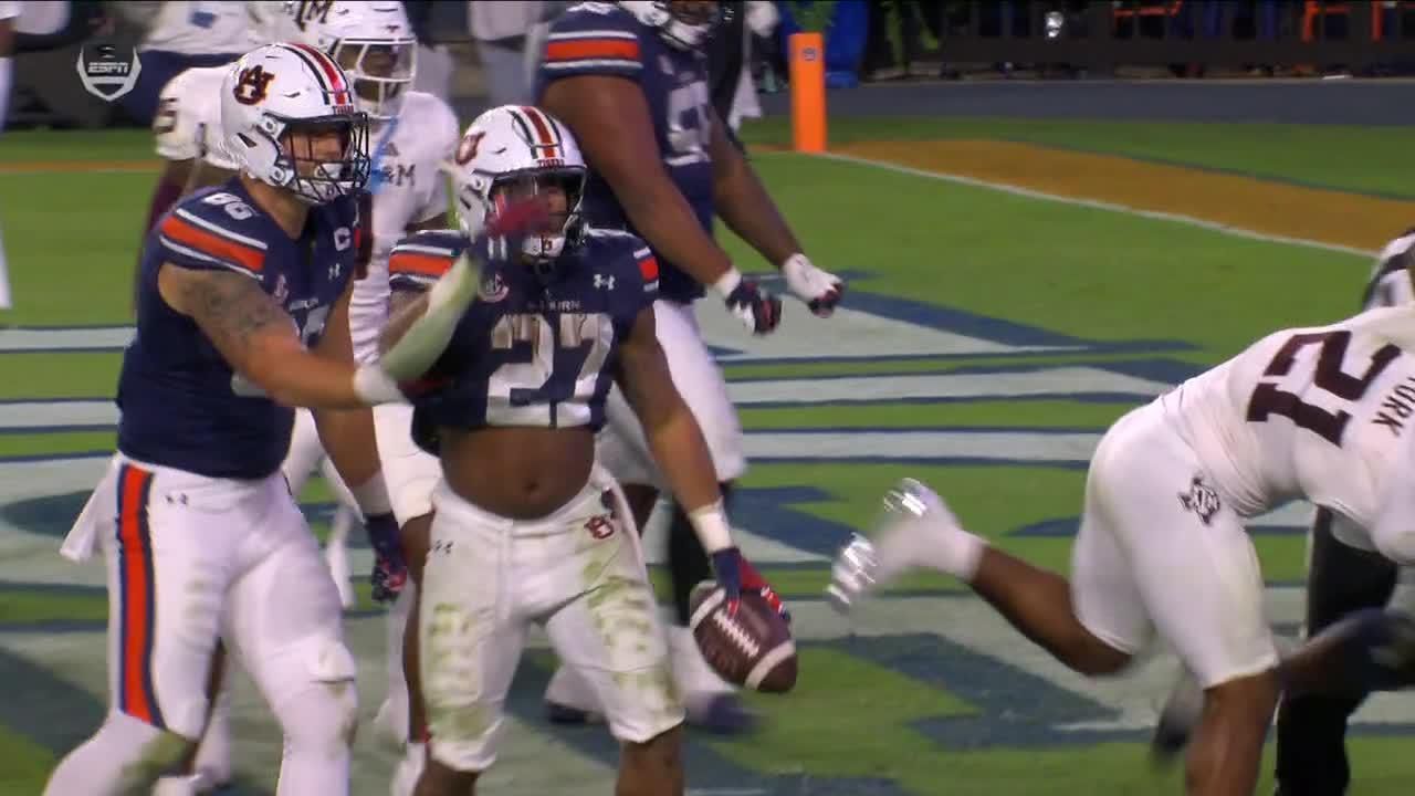 Jarquez Hunter punches it in to restore Auburn's lead