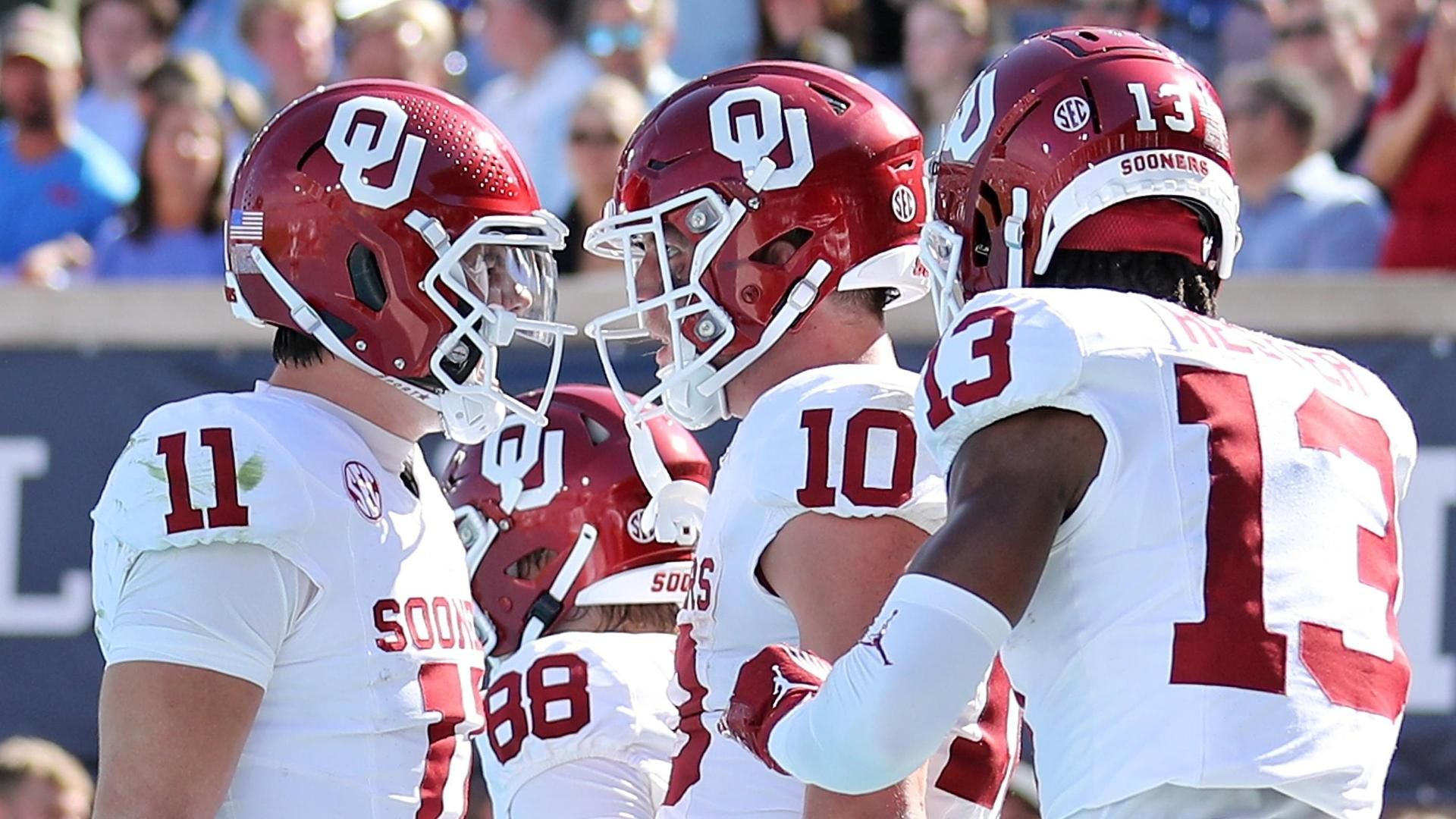 Jackson Arnold connects with Bauer Sharp for an Oklahoma TD
