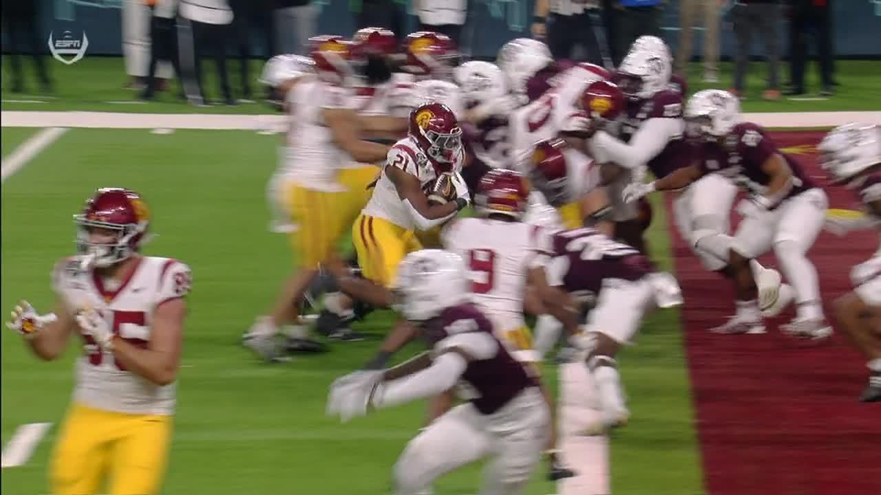 Bryan Jackson barrels in for a USC TD